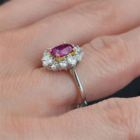 Bague saphir rose et diamants taillés en poire Bijoux modernes