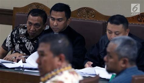 Foto Korupsi Dana Hibah Koni Ending Fuad Hamidy Jalani Sidang