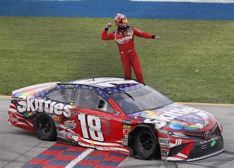 Kyle Busch Takes Chicagoland For Fifth Nascar Cup Series Win Of Season