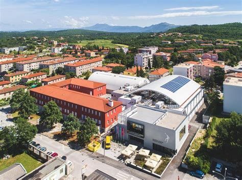 Srednja škola dobila akreditaciju u području odgoja i obrazovanja