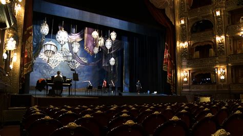 El Teatro Colón Por Dentro 4 Historias De Esfuerzo Talento Y