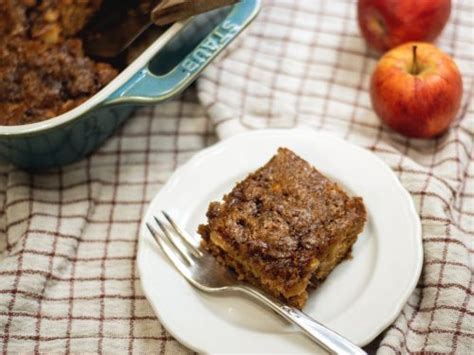 Buttermilk Apple Cake Cosmopolitan Cornbread