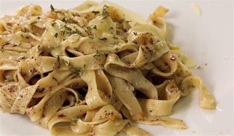 Tagliatelle Fresche Con Crema Tartufata Tuber Aestivum L Isola Dei