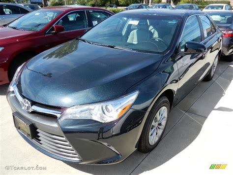 2017 Cosmic Gray Mica Toyota Camry LE 115720888 Photo 4 GTCarLot