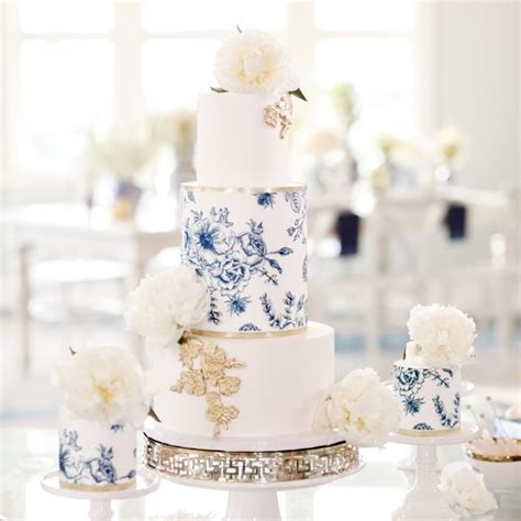 Blue Themed Wedding Cake Inspiration