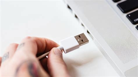 Los Mejores Trucos Para Limpiar Los Puertos Usb De La Computadora