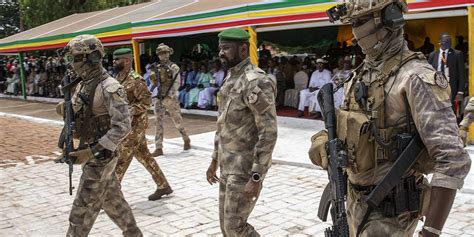 Au Mali Assimi Goïta déjà en précampagne Jeune Afrique