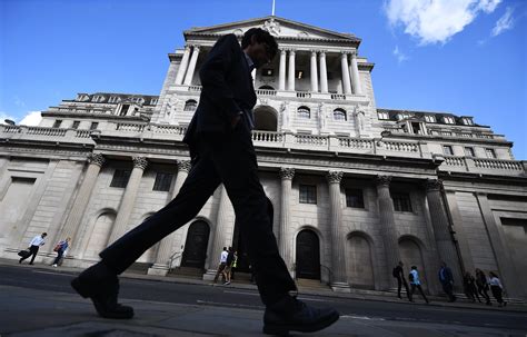 El Banco de Inglaterra sube los tipos al 3 para contener la inflación