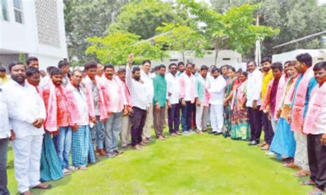 Suryapet Several Congress Leaders Cadres Join Brs