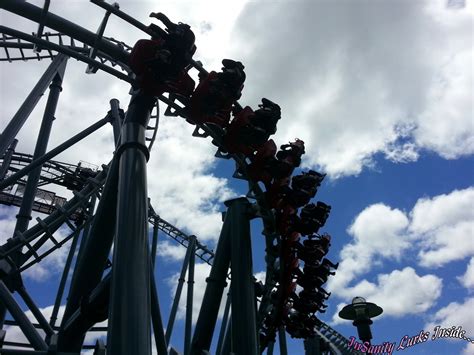 Insanity Lurks Inside Park Review Canadas Wonderland