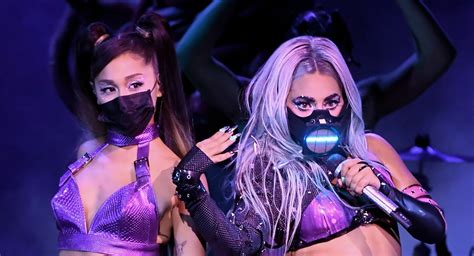 Lady Gaga Showed Up To The Vmas In All The Most Lady Gaga Face Masks