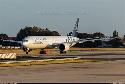 F Gznn Air France Boeing Er Photo By William Verguet Id