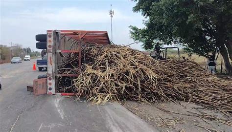 Falla Mec Nica Provoca Volcadura De Remolque Ca Ero En El Mante