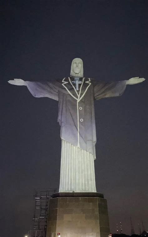 Cristo Redentor Homenageia Silvio Santos Folha Do Leste