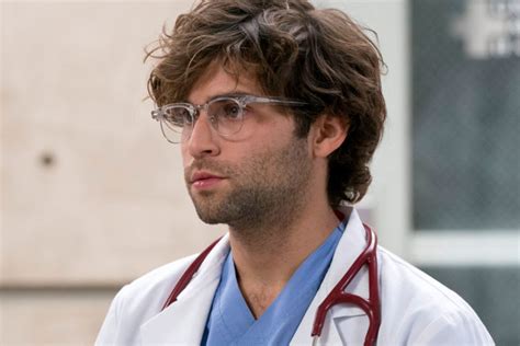 10 Fascinating Facts About Greys Anatomy Star Jake Borelli Greys