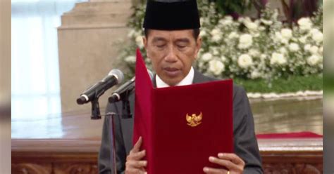 Jokowi Dan Ma Ruf Amin Salat Idulfitri Di Masjid Istiqlal Open House