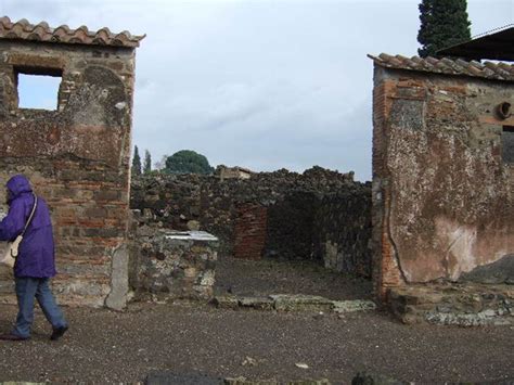 Vi Pompeii December Entrance Doorway Looking East