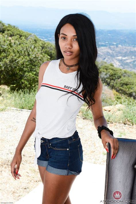 NSFW Klyie Alexis Avery Big Titty Slimmie Cam Girl Turned Full On Porn Slore