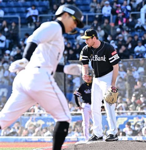 【ロッテ】中村奨吾がオープン戦チーム第1号の本塁打、同点に追いつく3ラン プロ野球写真ニュース 日刊スポーツ