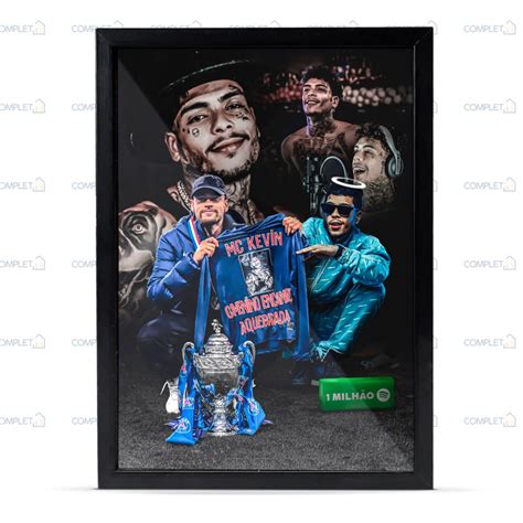 Quadro Homenagem Mc Kevin Neymar Moldura E Vidro Madeiramadeira