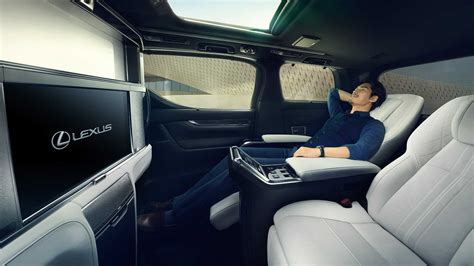 Lexus LM 300h Luxury Minivan Debuts, Looks Amazing - autoevolution