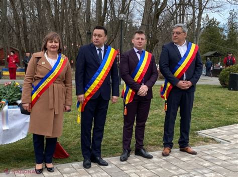 Foto Ora Ul Rezina I Comuna Iez Renii Vechi Din R Moldova Au