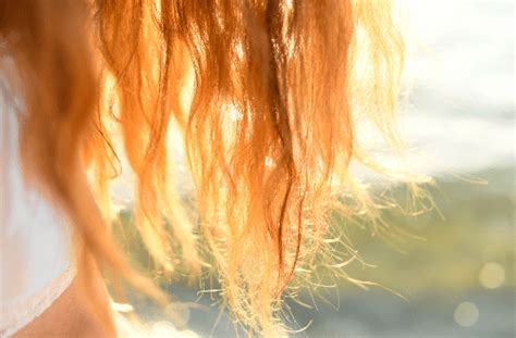 Comment protéger ses cheveux du soleil AQUILIA Cosmetics