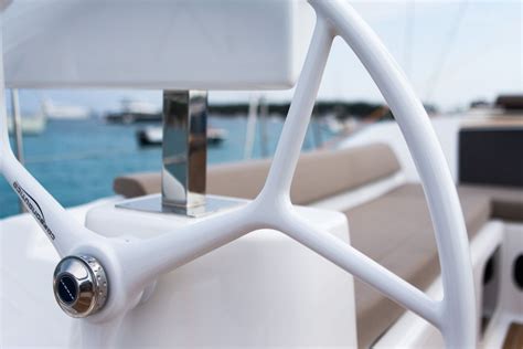 Long-range luxury sailboats | DUFOUR Yacht