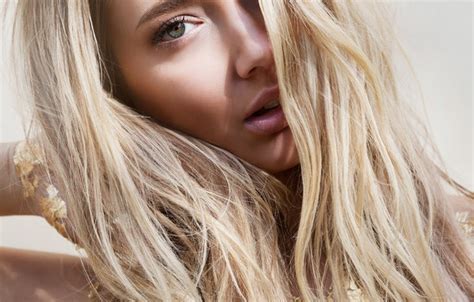 Обои girl Model long hair photo blue eyes lips face blonde на