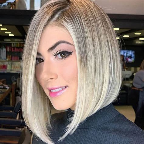 Chanel De Bico Curto - CORTES DE CABELO CHANNEL2021 → Curto, de Bico, Moderno