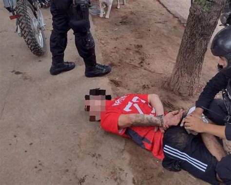 Jujuy peligro sujeto hizo que su perro atacará a los Policías que lo