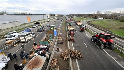 Col Re Des Agriculteurs Des Blocages En Vend E Vont Venir Rapidement