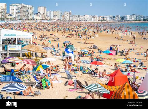 12 August 2021 Les Sables DOlonne Frankreich Blick Auf Den Strand