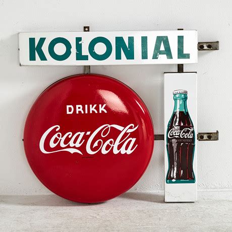 EMALJSKYLT REKLAMSKYLT Coca Cola Dubbelsidig Med Texten Kolonial