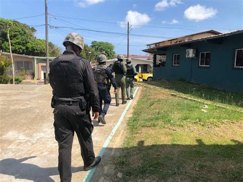 Policía Nacional on Twitter En Colón unidades policiales realizan