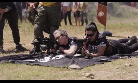 Guerreiras No Sistema Prisional PolÍcia Penal Dupla Feminina De