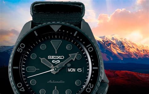 El Seiko 5 Sports SRPD79K1 El Poder Del Color Negro