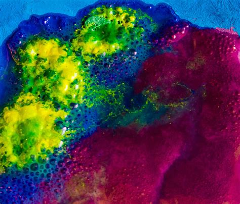 Technicolor Living Painting – Flow Visualization