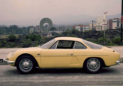 Alpine Renault A Mitica Auto Anni E Qui Con Storia Video E Foto