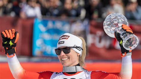 Grande Boule De Cristal Lara Gut Behrami Au Septième Ciel Ski Alpin