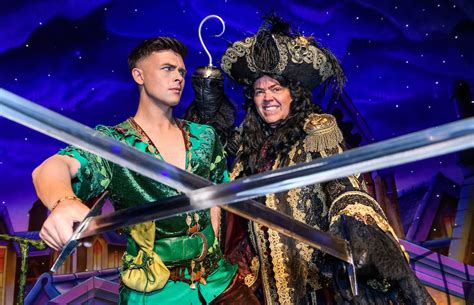 Panto Stars Fly Into Birmingham To Launch Peter Pan Birmingham Hippodrome