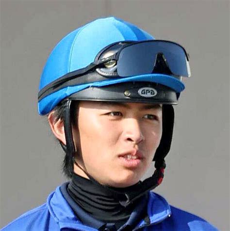 京都4rで西塚洸二騎手が落馬負傷 6rのジュテームダコールは北村友一騎手に乗り替わり（馬トク報知） Yahoo ニュース