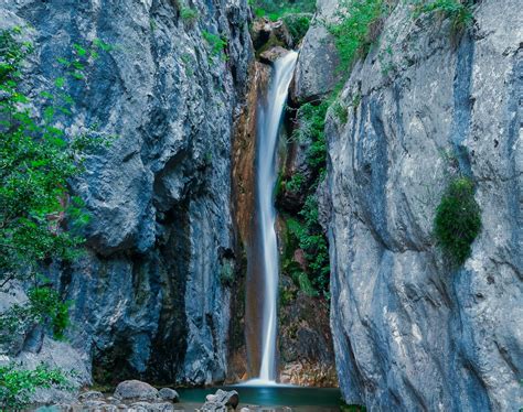 El Cam Dels Empedrats I El Salt De La Cua De Cavall Al Bergued