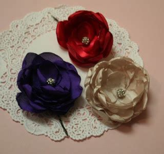 Fabric flower hair clips |ASheClub.blogspot.com