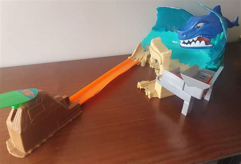 Pista Hot Wheels Ataque do Tubarão Brinquedo Hot Wheels Usado