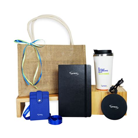 Onboarding Gift Pack Lyreco Delivers Wellness