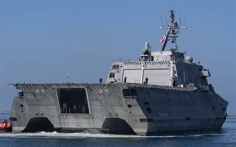 Stunning Photos Of Littoral Combat Ship Lcs 22 Uss Kansas City Amz