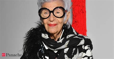 Iris Apfel Death Fashion Icon Iris Apfel Passes Away At 102 Leaving