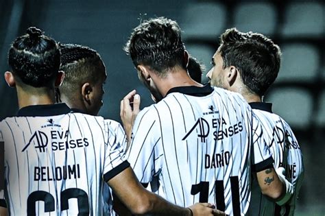 Farense Fc Porto Confira Os Onzes Iniciais A Magia Envolvente Do Mais