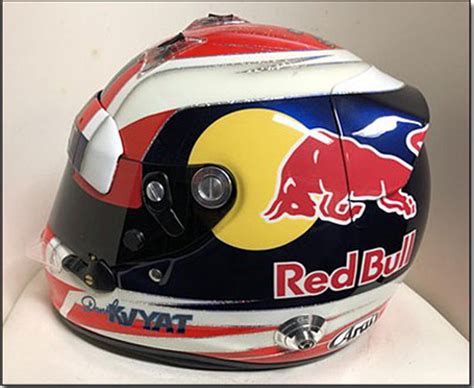 2014 Daniil Kvyat race used Arai helmet – Formula 1 Memorabilia